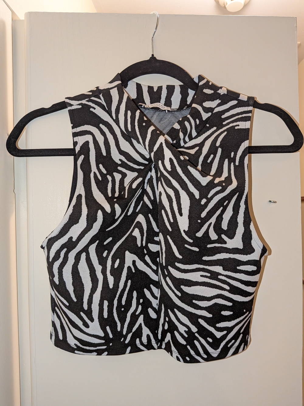 Zara Black & White Zebra-Print Mock Neck Crop Top Medium